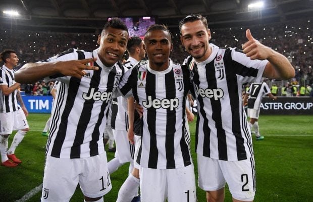 Juventus nobbar bud på Douglas Costa