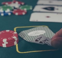 Regeringen vill förlänga förordningen för betting och casino