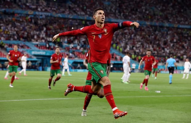 Uppgifter: Cristiano Ronaldo närmar sig flytt - agenten på plats