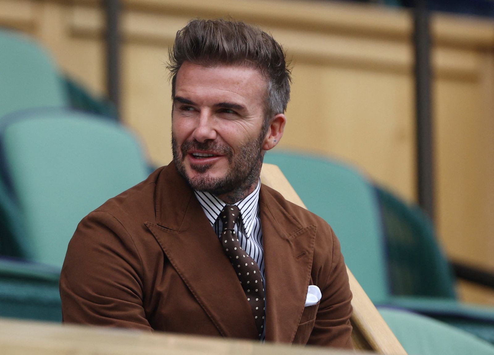 Supportrarna var orsaken till att David Beckham lämnade lyxhotellet. Supportrarna var orsaken till att David Beckham lämnade lyxhotellet.