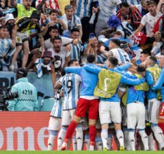 Argentina vinner 4-3 på straffar Lionel Messis dröm om ett VM-guld lever i allra högsta grad!