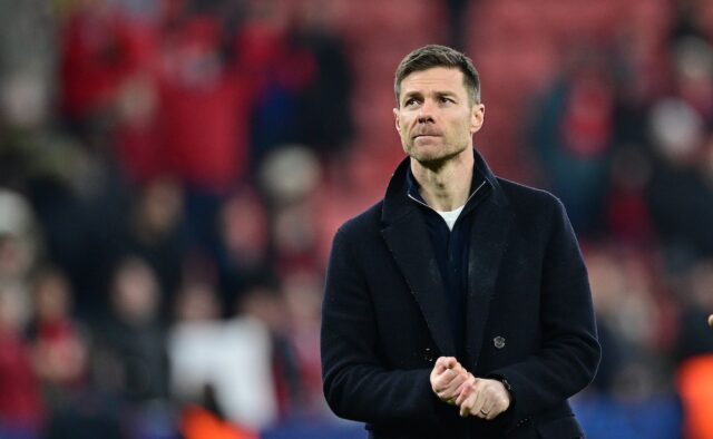 Sportchefen: Xabi Alonso stannar i Bayer Leverkusen